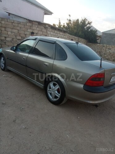 Opel Vectra 1996, 240,000 km - 1.8 l - Sumqayıt
