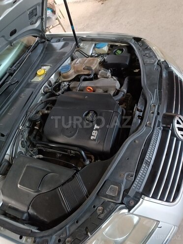 Volkswagen Passat 2003, 209,000 km - 1.8 l - Şirvan