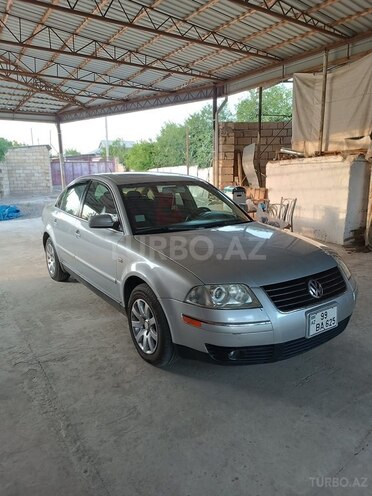Volkswagen Passat 2003, 209,000 km - 1.8 l - Şirvan