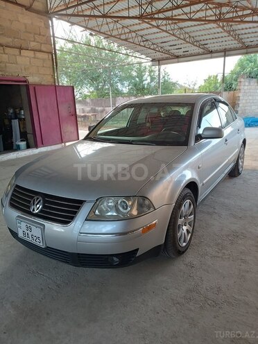 Volkswagen Passat 2003, 209,000 km - 1.8 l - Şirvan