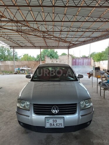 Volkswagen Passat 2003, 209,000 km - 1.8 l - Şirvan