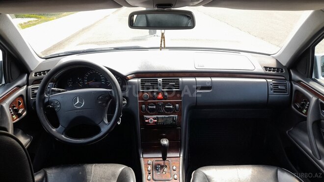 Mercedes E 240 2000, 180,000 km - 2.4 l - Şəmkir