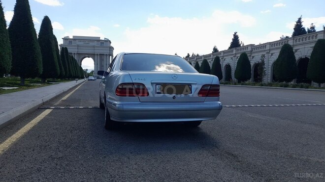 Mercedes E 240 2000, 180,000 km - 2.4 l - Şəmkir