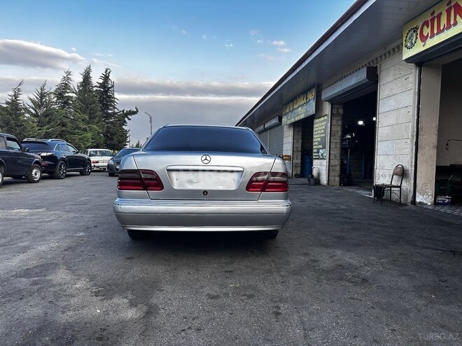 Mercedes E 220 d 2000, 498,894 km - 2.2 l - Beyləqan