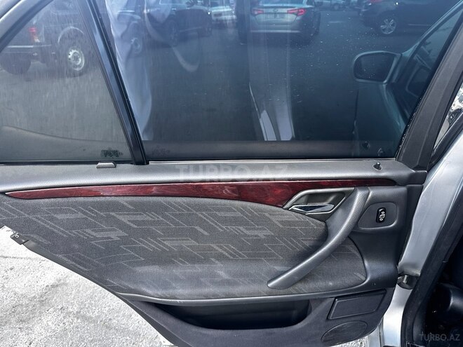 Mercedes E 220 d 2000, 498,894 km - 2.2 l - Beyləqan