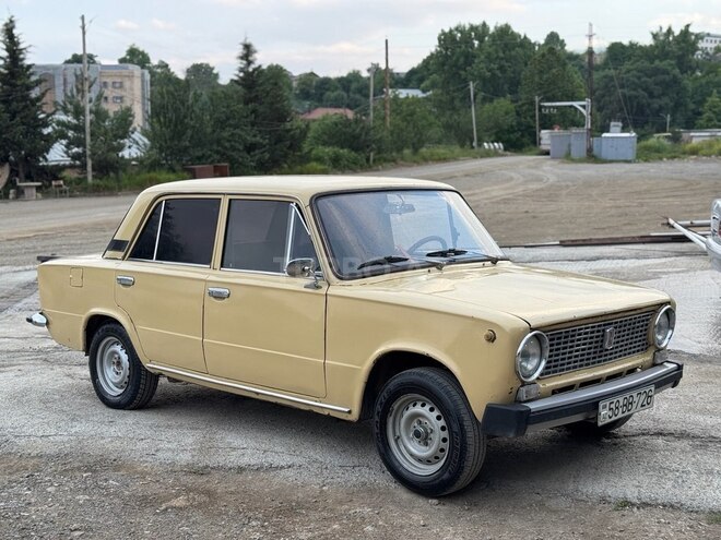 LADA (VAZ) 21011 1978, 72,555 km - 1.6 l - 