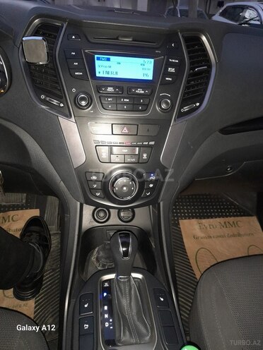 Hyundai Santa Fe-4