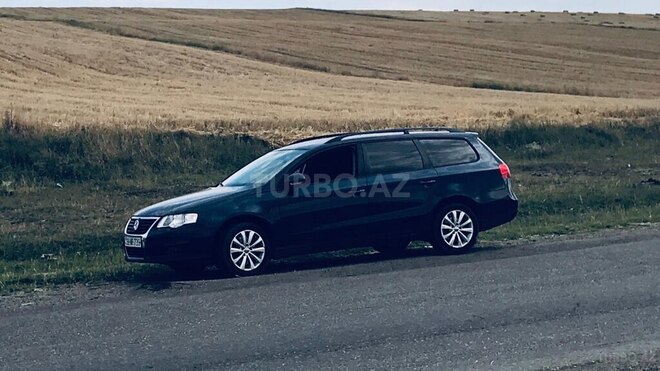 Volkswagen Passat 2005, 400,000 km - 1.6 l - Gəncə