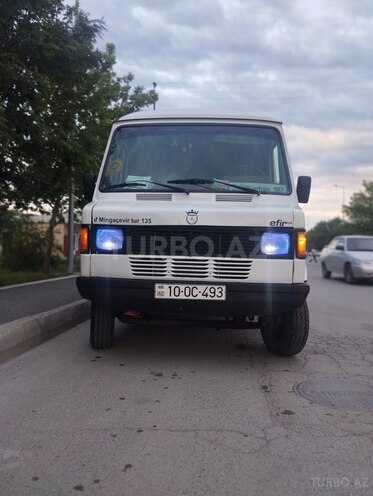 Mercedes 208 D 1991, 255,500 km - 2.3 л - Mingəçevir
