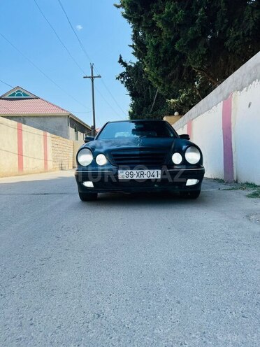 Mercedes E 220 d 2002, 356,283 km - 2.2 l - Biləsuvar