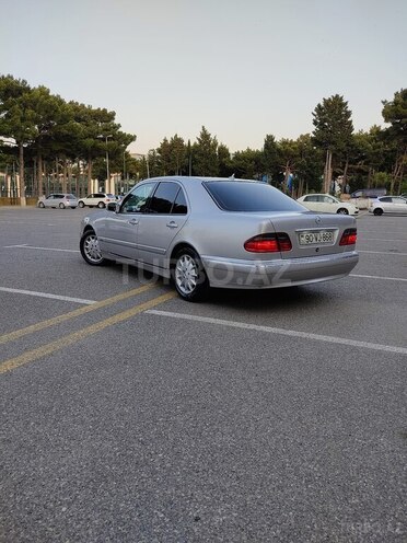 Mercedes E 270 2001, 445,000 km - 2.7 л - Sumqayıt
