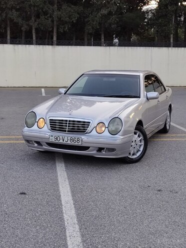 Mercedes E 270 2001, 445,000 km - 2.7 л - Sumqayıt