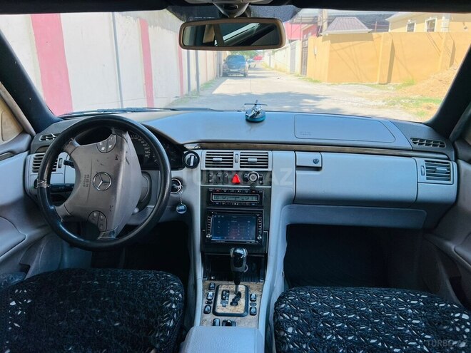 Mercedes E 220 d 2002, 356,283 km - 2.2 l - Biləsuvar