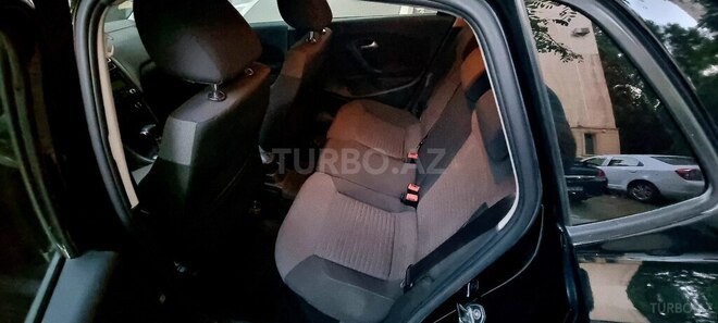 Volkswagen Polo 2010, 130,000 km - 1.4 л - Bakı