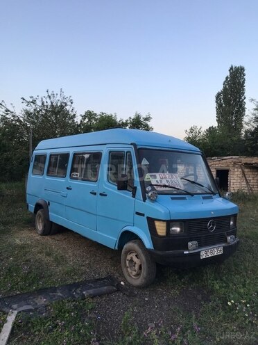 Mercedes 408 D 1993, 540,000 km - 2.5 l - Qazax