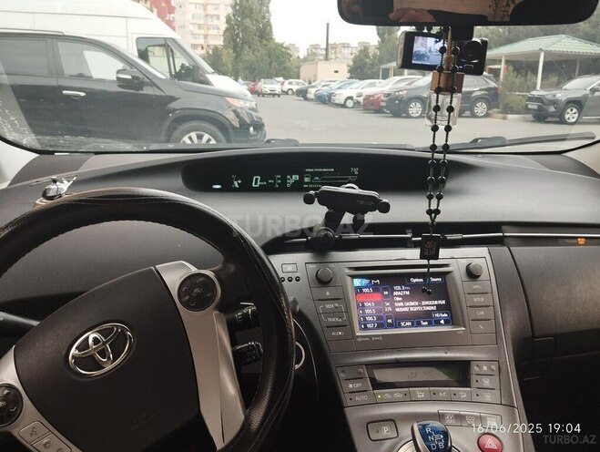 Toyota Prius 2015, 224,000 km - 1.8 l - Bakı