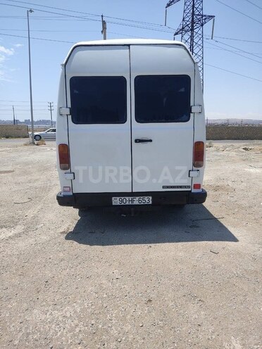 Mercedes 208 D 1993, 890,000 km - 2.3 л - Bakı