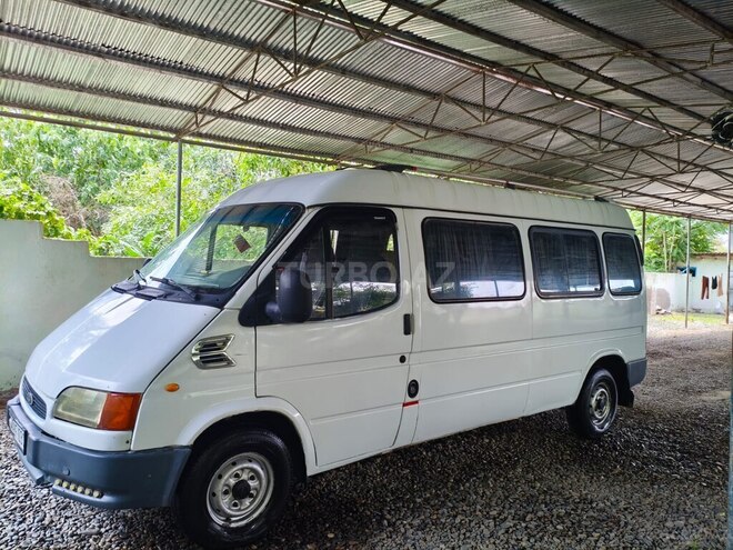 Ford Transit 2000, 250,000 km - 2.5 л - Saatlı