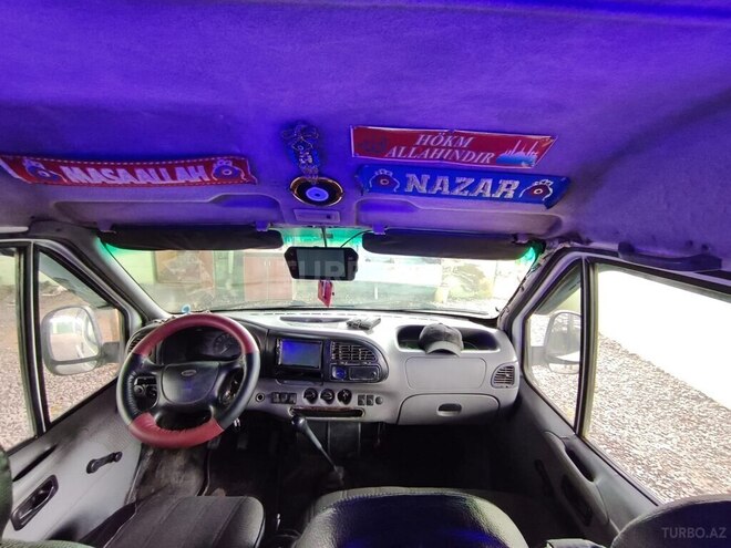 Ford Transit 2000, 250,000 km - 2.5 л - Saatlı