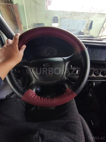 Ford Transit 2000, 250,000 km - 2.5 л - Saatlı