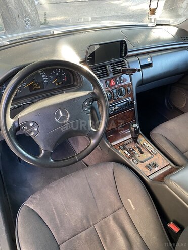 Mercedes E 220 d 2001, 311,825 km - 2.2 l - Bakı