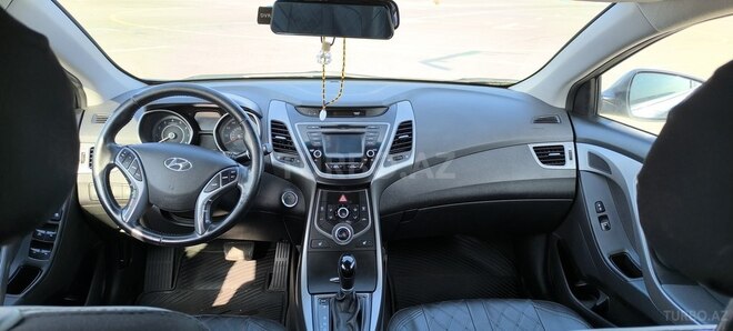 Hyundai Elantra 2015, 109,435 km - 1.8 л - Bakı