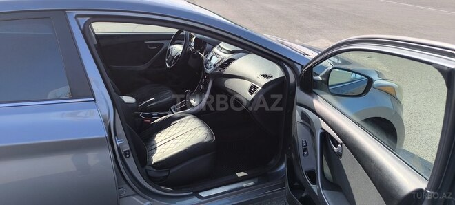 Hyundai Elantra 2015, 109,435 km - 1.8 л - Bakı