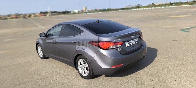 Hyundai Elantra 2015, 109,435 km - 1.8 л - Bakı