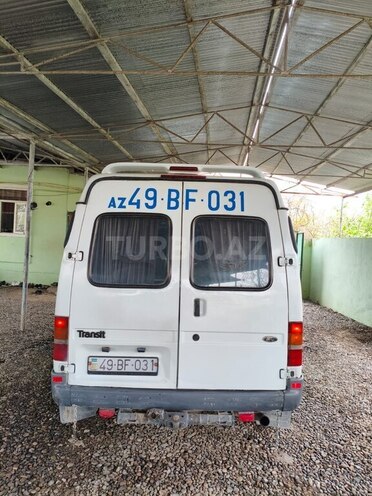 Ford Transit 2000, 250,000 km - 2.5 л - Saatlı