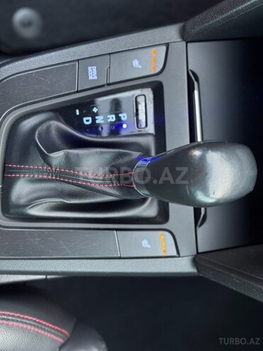 Hyundai Elantra 2018, 94,500 km - 1.6 l - Bakı