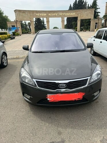 Kia Ceed 2010, 320,000 km - 1.6 л - Cəlilabad