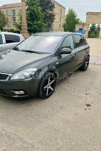 Kia Ceed 2010, 320,000 km - 1.6 л - Cəlilabad