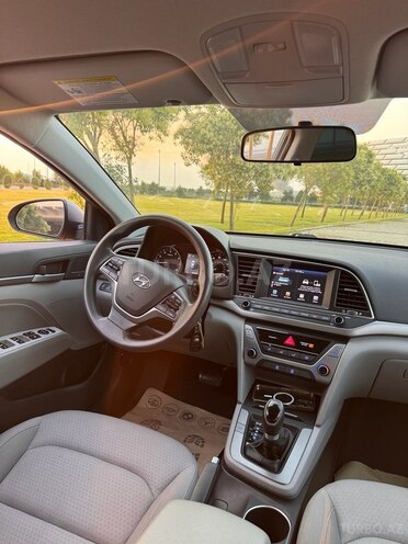 Hyundai Elantra 2017, 80,000 km - 2.0 л - Bakı