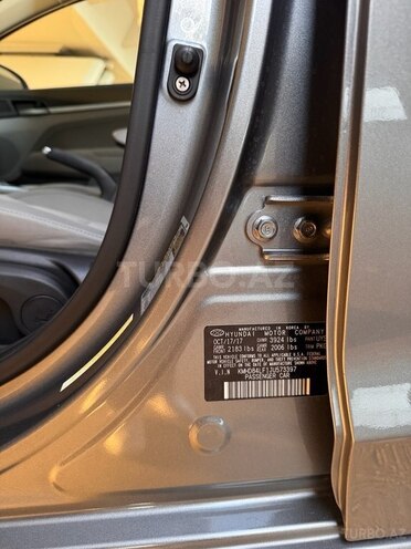 Hyundai Elantra 2017, 80,000 km - 2.0 л - Bakı