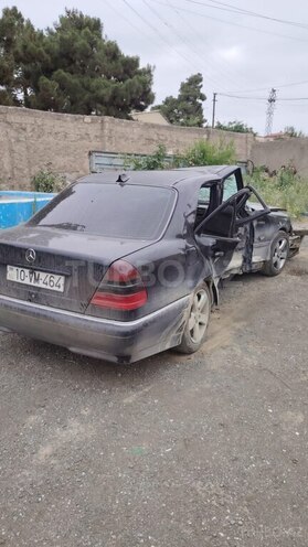 Mercedes C 180 1997, 350,000 km - 1.8 л - 