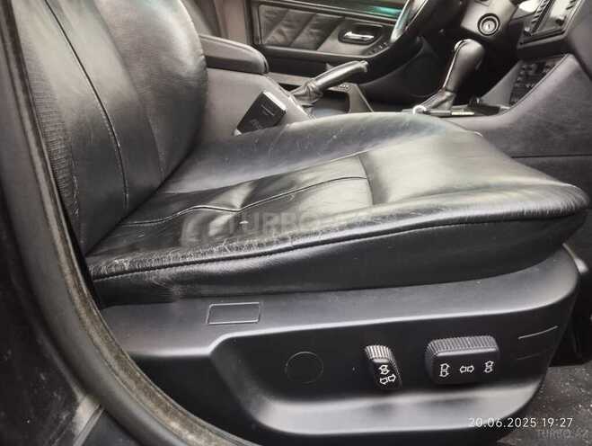 BMW 528 1999, 302,000 km - 2.8 л - Bakı