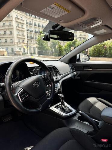 Hyundai Elantra 2017, 135,668 km - 2.0 л - Bakı