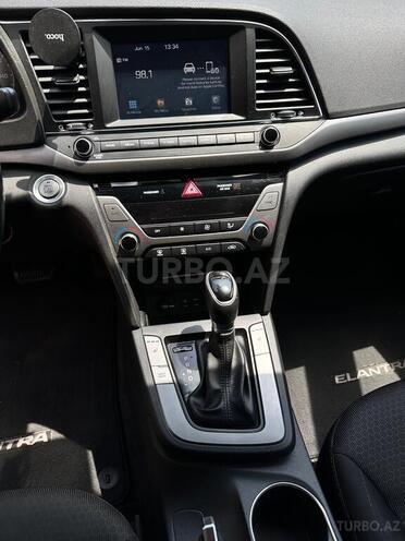 Hyundai Elantra 2017, 135,668 km - 2.0 л - Bakı