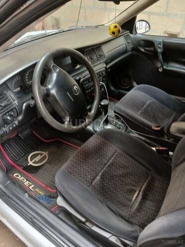 Opel Vectra 1996, 437,000 km - 1.6 l - Salyan