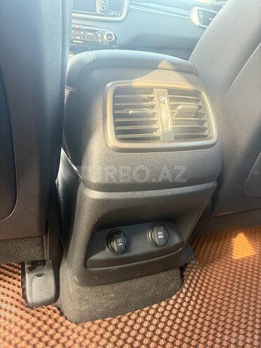 Kia Sorento-16