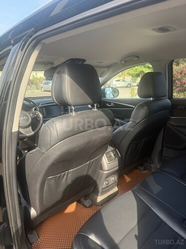 Kia Sorento-14