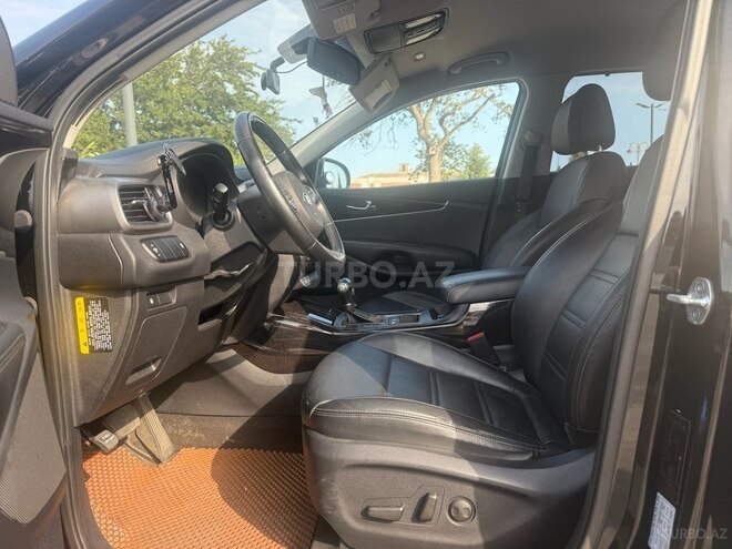 Kia Sorento-8