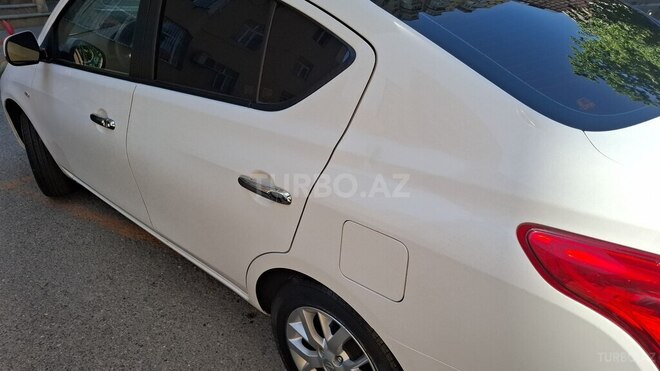 Nissan Sunny-4