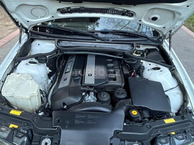 BMW 325 2001, 332,140 km - 2.5 l - Bakı