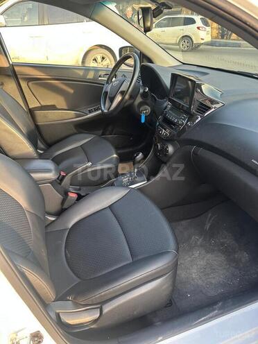 Hyundai Accent 2017, 123,000 km - 1.6 л - Bakı