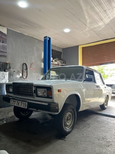 LADA (VAZ) 2107-1