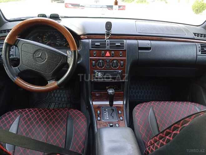 Mercedes E 230 1995, 260,000 km - 2.3 l - Şirvan