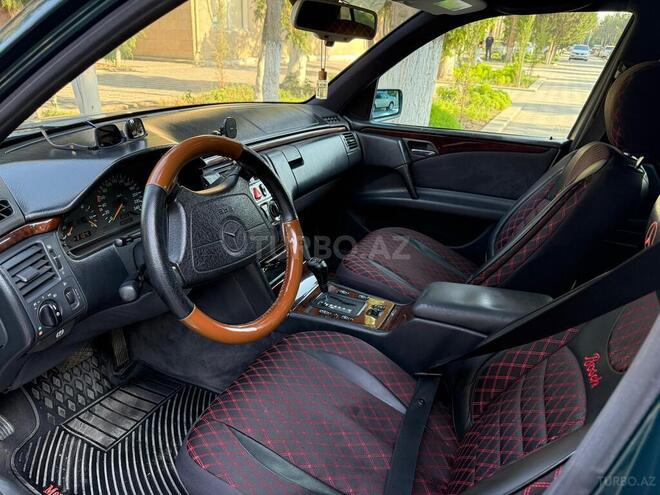 Mercedes E 230 1995, 260,000 km - 2.3 l - Şirvan