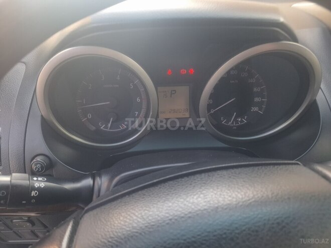 Toyota Land Cruiser Prado 2010, 292,000 km - 2.7 l - Xudat
