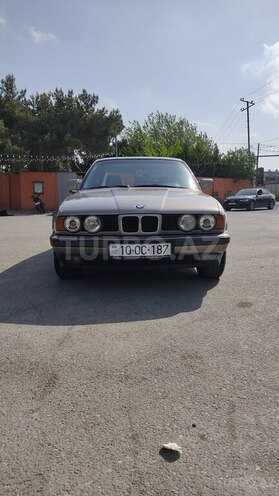 BMW 535 1989, 396,000 km - 3.5 l - Bakı